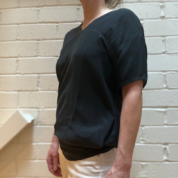 Lovely SILK Wilfred V Neck Blouse Shirt with Pockets - Picture 4 of 6